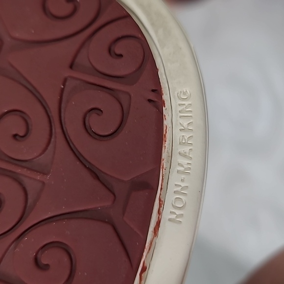 OLUKAI Pehuea Maroon Red Slip On Comfort Sneakers Size W8 - Picture 11 of 14